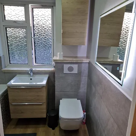 Glenleven 1 Share House Гостьовий будинок *