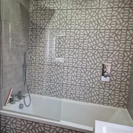 Glenleven 1 Share House Гостевой дом Бристоль