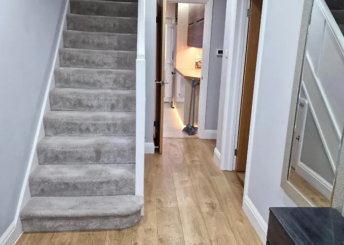 Гостевой дом Glenleven 1 Share House